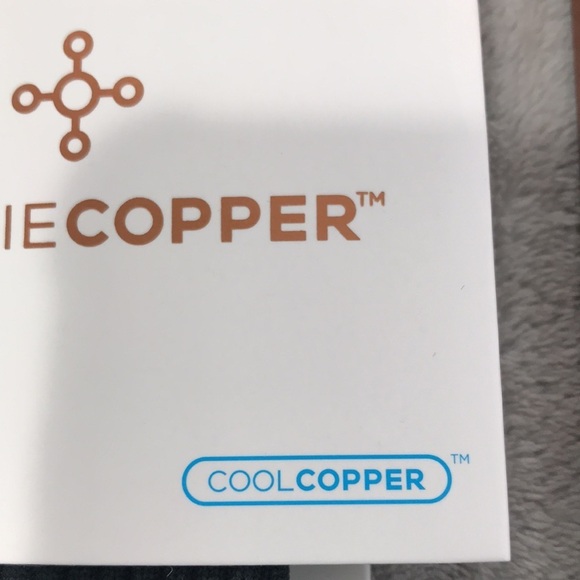 2 Pairs of Tommie Copper Compression Crew Socks  Charcoal Size Small  New - Picture 4 of 6